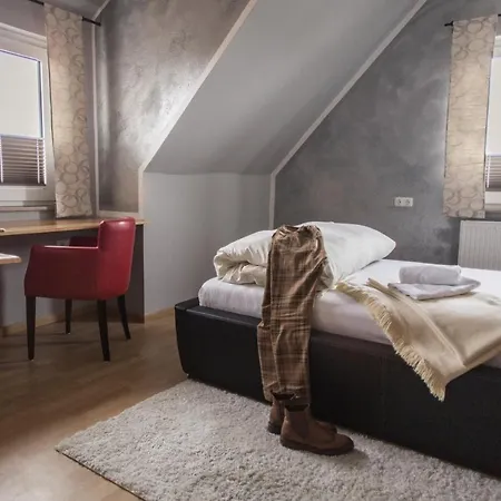 Schwiizeralp & Restaurant Hotel