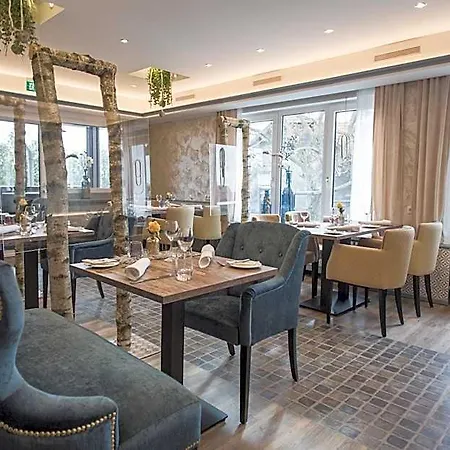 Schwiizeralp & Restaurant Hotel 3*
