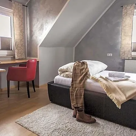 Schwiizeralp & Restaurant Отель 3*
