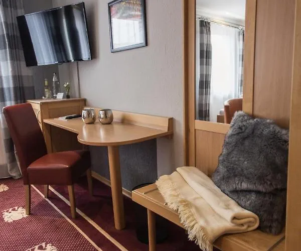 Hotel Land-gut-hotel Meyer-pilz 3*